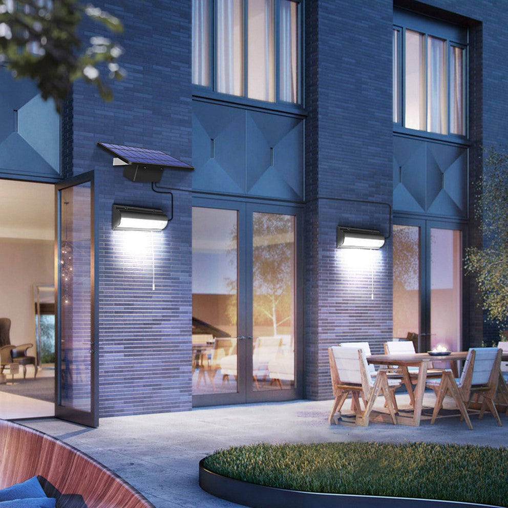 Solcelle-væglampe med separat panel