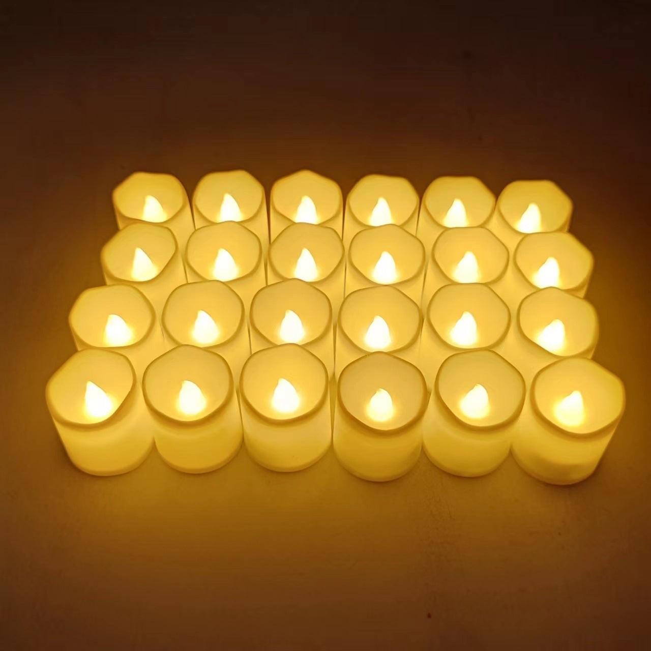 Sæt med 6 korte flammeløse LED-lys af voks