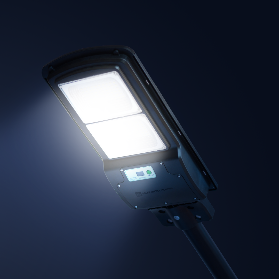IlluminateSolarMega - 3 Lygter + 1 Gratis 300W/6000 Lumen Ultraklare Solcelle-gadelygter