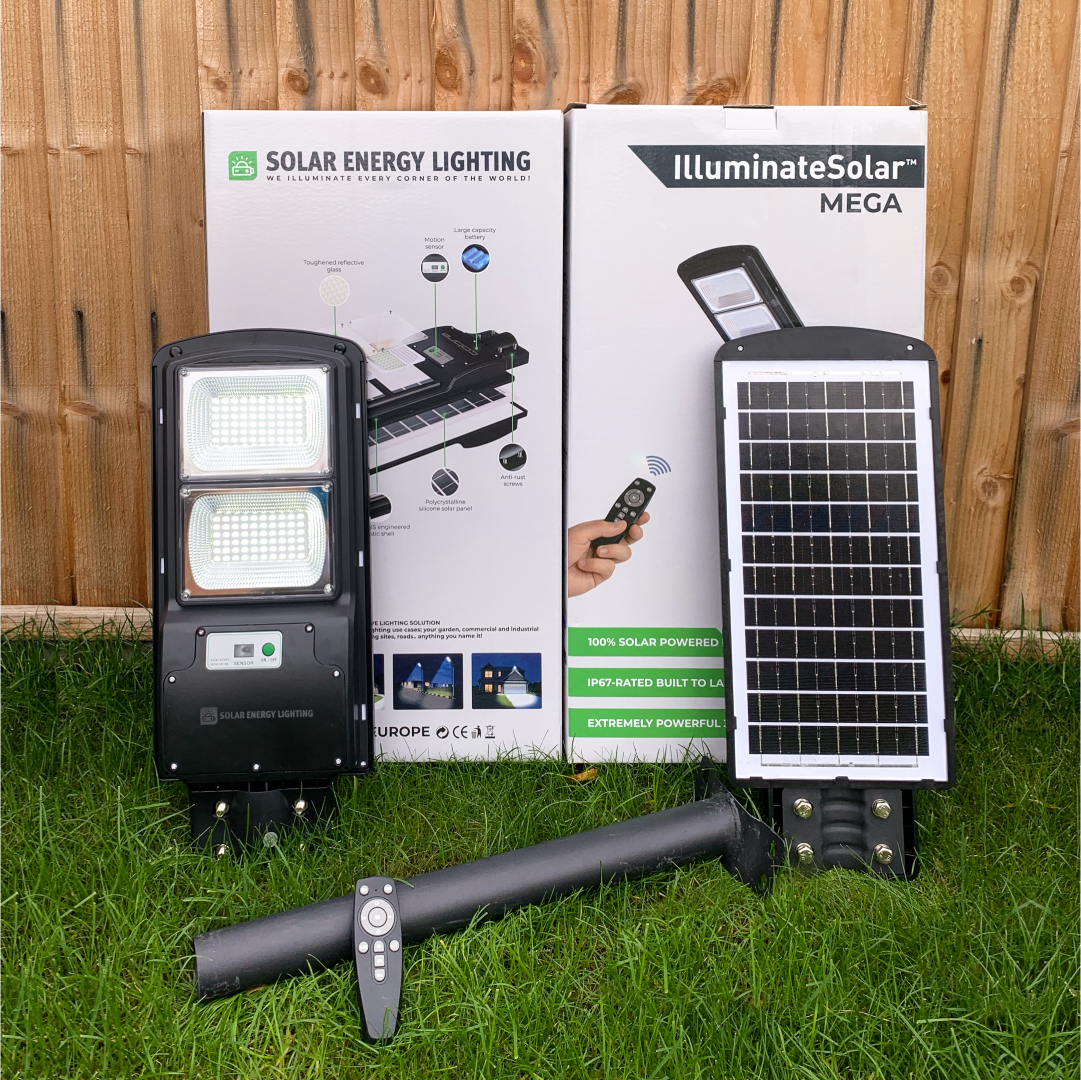 IlluminateSolarMega - 3 Lygter + 1 Gratis 300W/6000 Lumen Ultraklare Solcelle-gadelygter