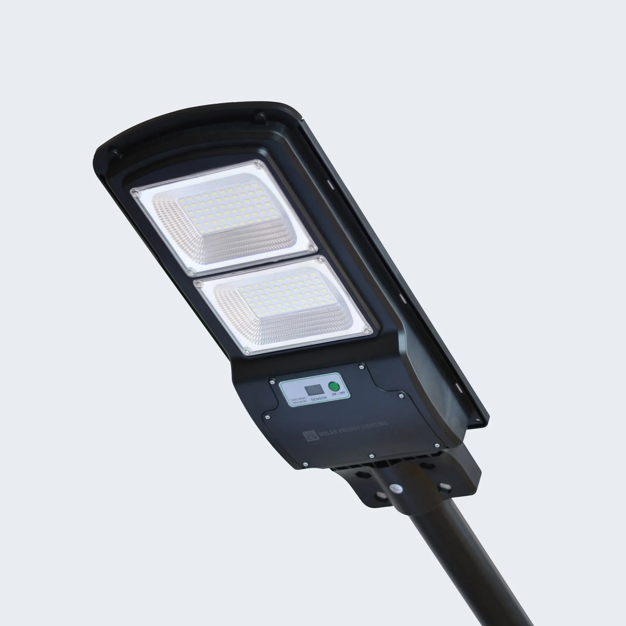 IlluminateSolarMega™- Den ultimative 300W/6000 lumen ultralyse solcelle-gadelygte (Bundle-tilbud)